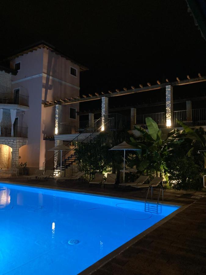 Residenza Le Due Torri Aparthotel Riva del Garda Exterior photo